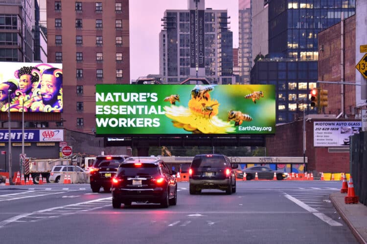 Clear Channel Outdoor environment digital bulletin