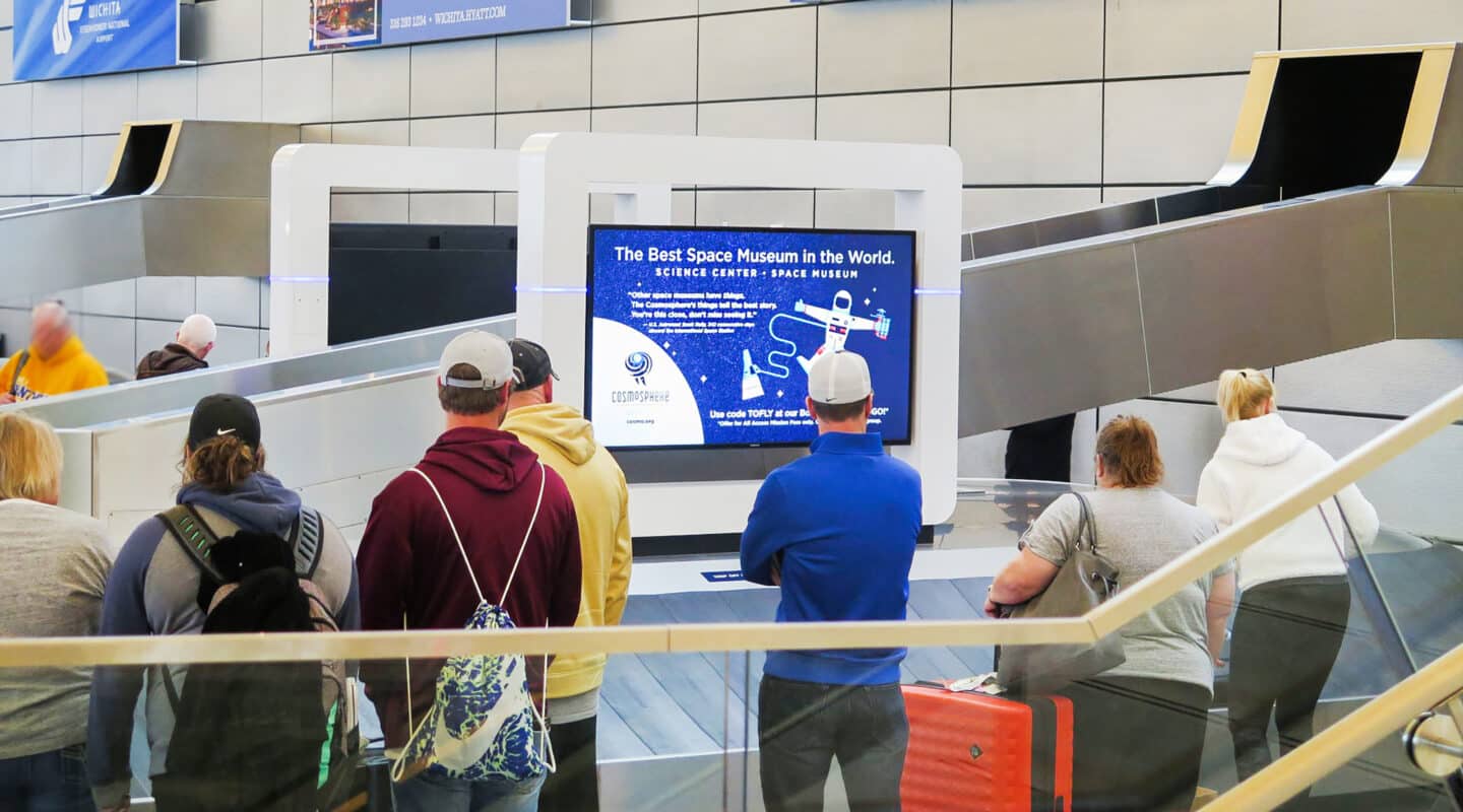 Clear Channel Outdoor LCD Screens bb