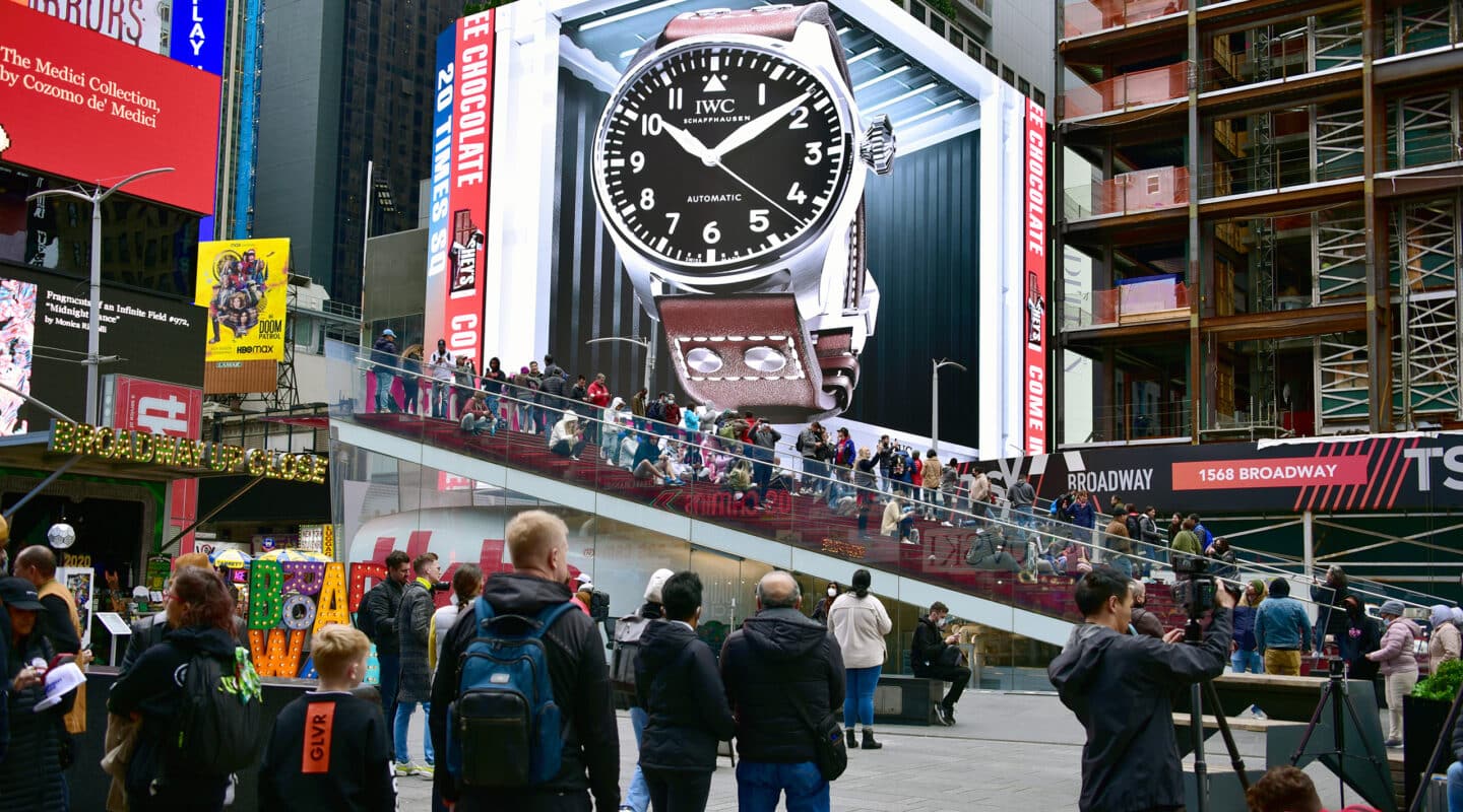 Clear Channel Outdoor anamorphic in times square