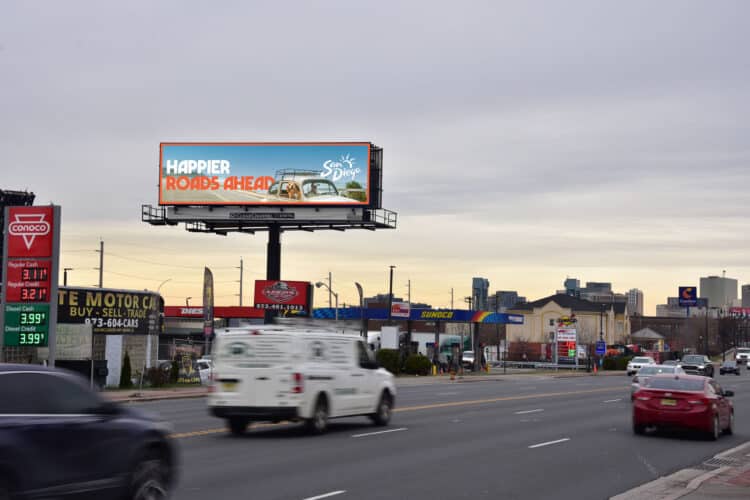 Clear Channel Outdoor leadership in billboards and media 