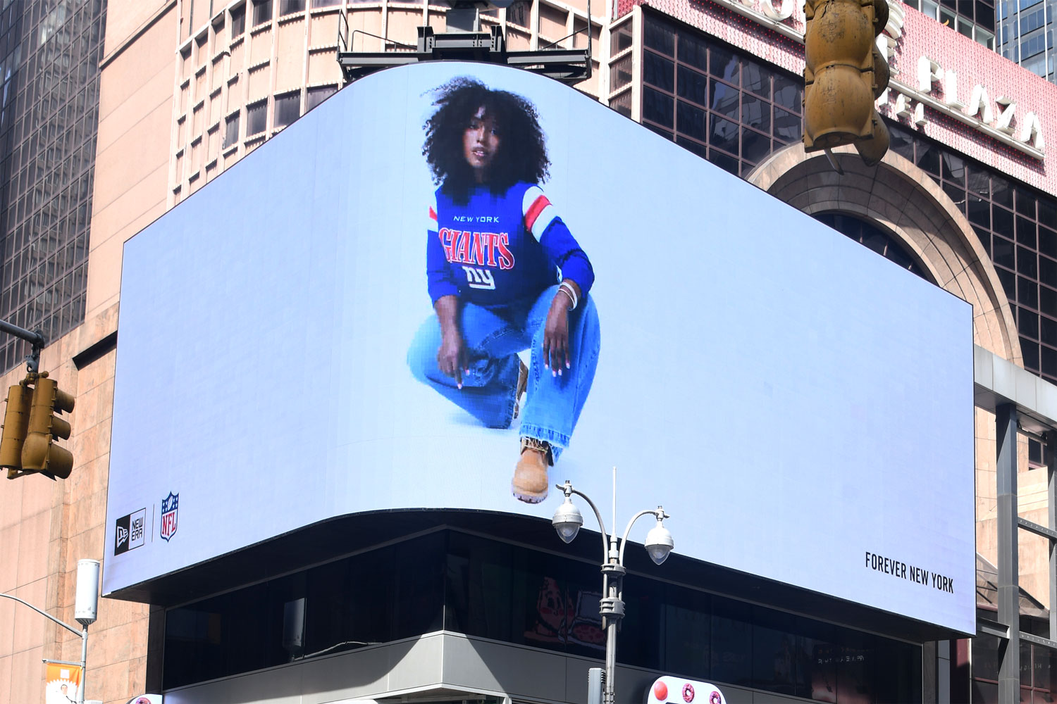 LuxStar Giants Fan in NYC